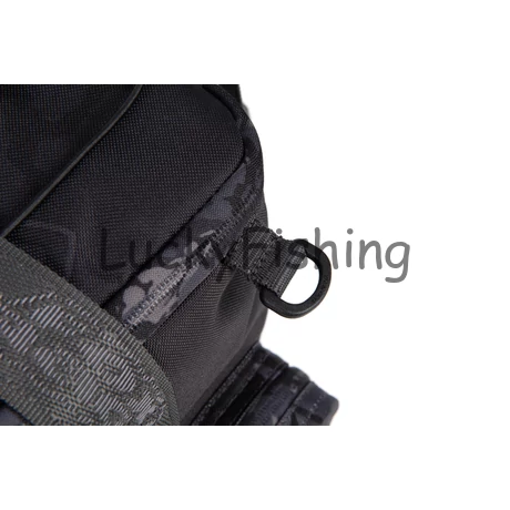 Fox Rage Camo Voyager Medium Tackle Bag Táska