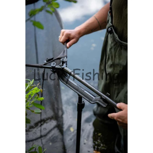 Fox Carpmaster Net Safe - Merítőháló Tartó