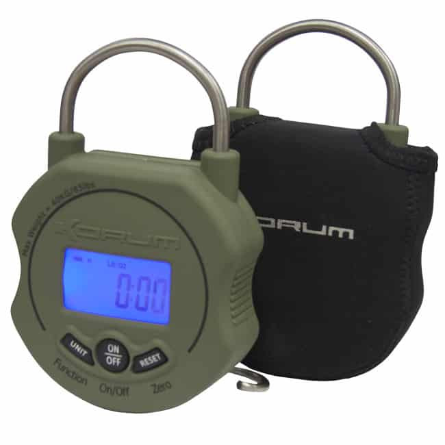 Korum Digital Scales Mérleg neoprén hordtokkal 40kg